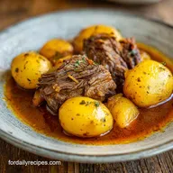 Crock Pot Meal with Beef and Potatoes for 6 Servings