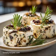 Reindeer Cheese Ball: Festive Holiday Party Appetizer for 14